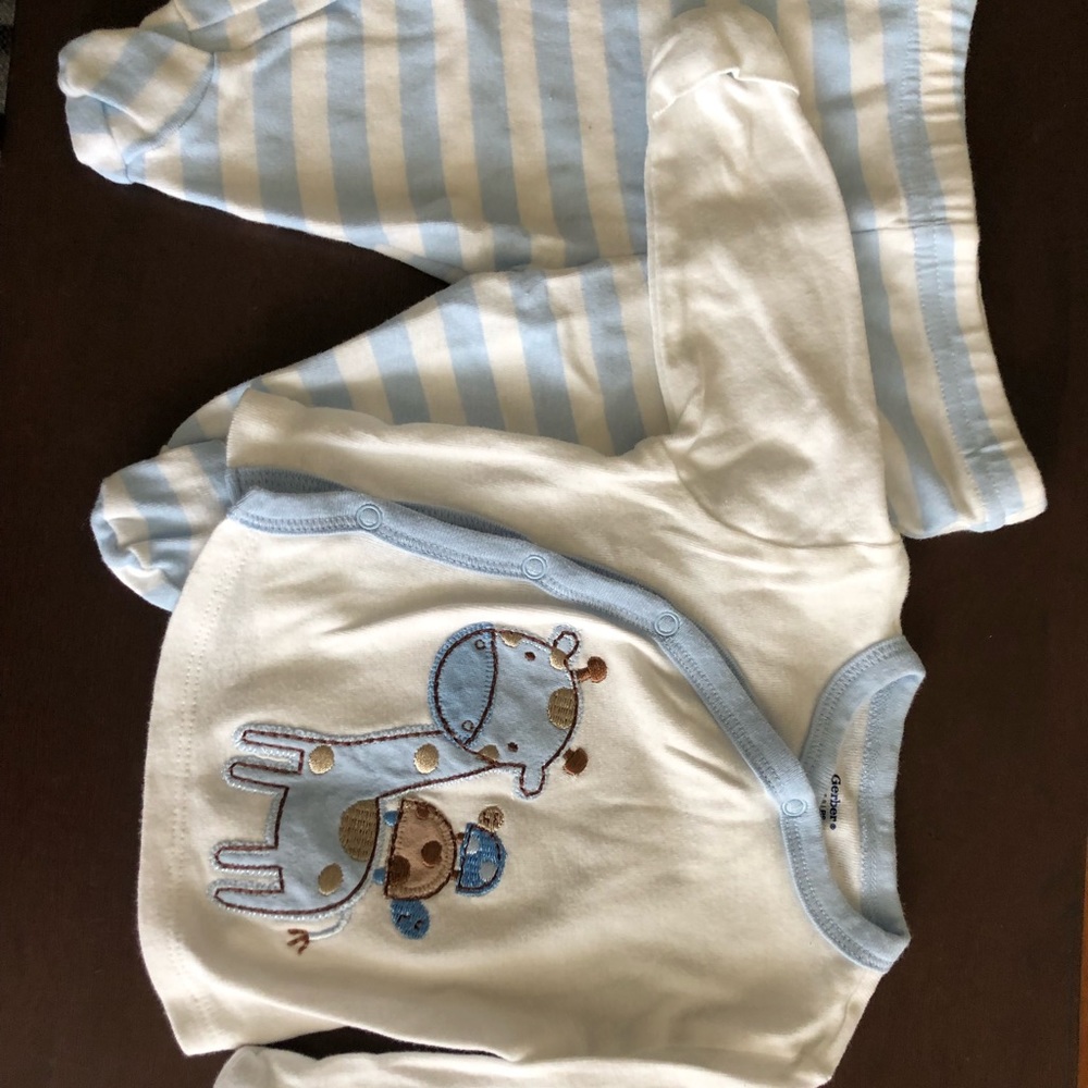 Newborn gerber outfit